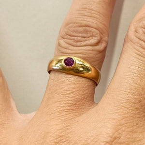 Bague Jonc Or Jaune 18K avec un Grenat
