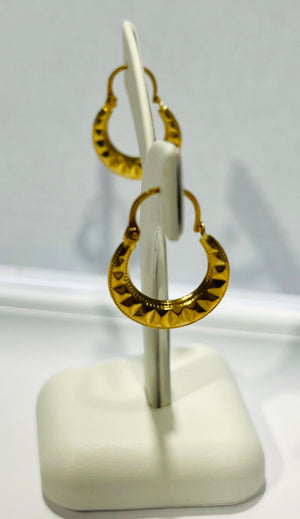 Boucles d'oreilles créoles en or jaune 18K - 1.20 Grs