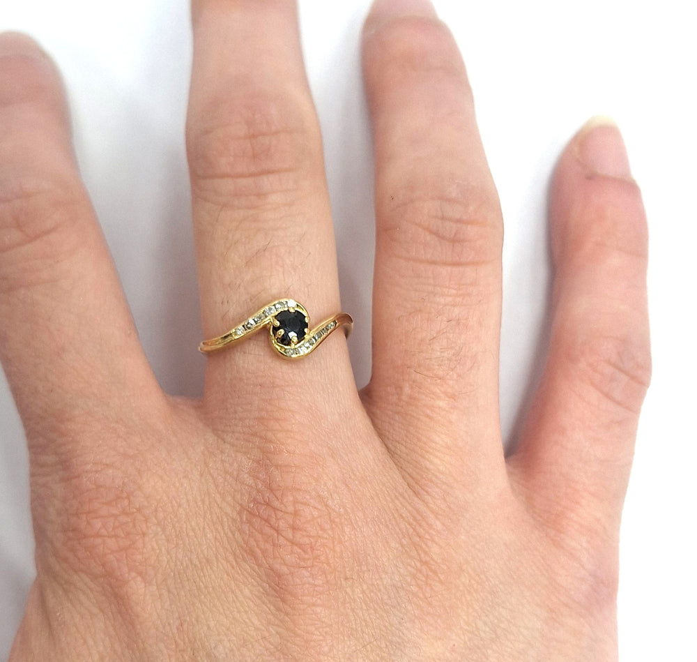 Bague Or Jaune 18 Carats Diamants et Saphir - T52