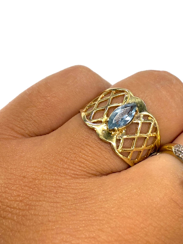 Superbe Bague en Or Jaune 14k avec Aigue Marine