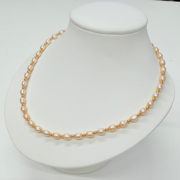 Collier ras du cou en perles d'eau et Or Jaune 18K