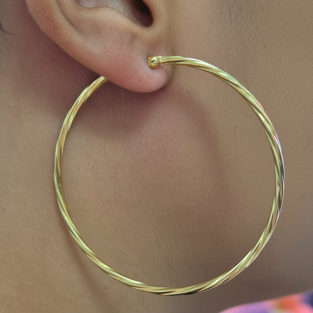 Boucles d'oreilles  en or jaune 18 carats Poids -3.6 Grs