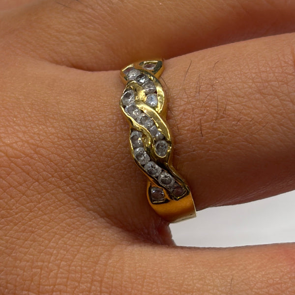 Bague en or jaune avec zirconiums 18 K