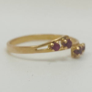 Bague en Or avec 4 Pierres Roses