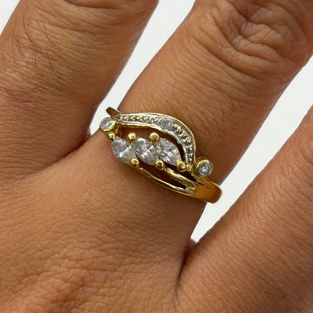 Bague en or jaune 750 avec zirconium