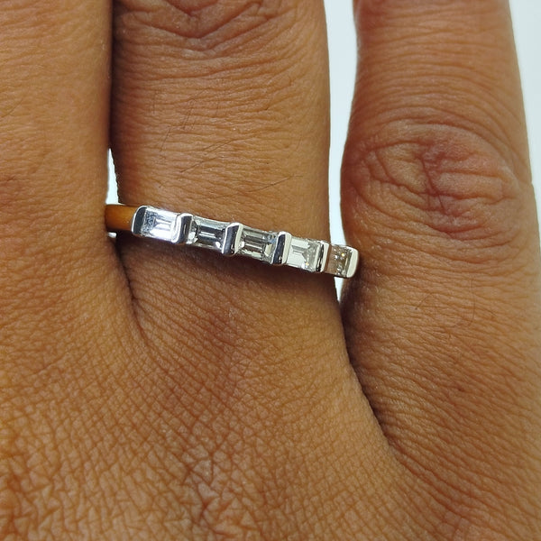 Bague en Or Jaune 18K avec Diamants - Taille 54 - 2.73g