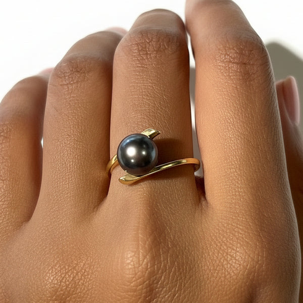 Bague solitaire or 18k avec perle de Tahiti