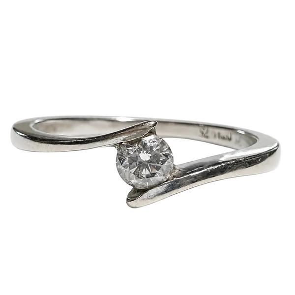 Bague Solitaire en Or Gris 18K avec Diamant