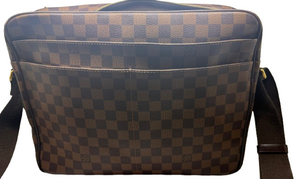 Sacoche Louis Vuitton Shelton MM en bon état