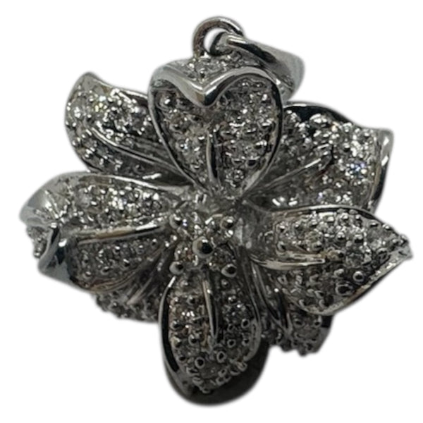 Pendentif Fleur Or Blanc 18 carats avec 40 Diamants - 3.68 Grs