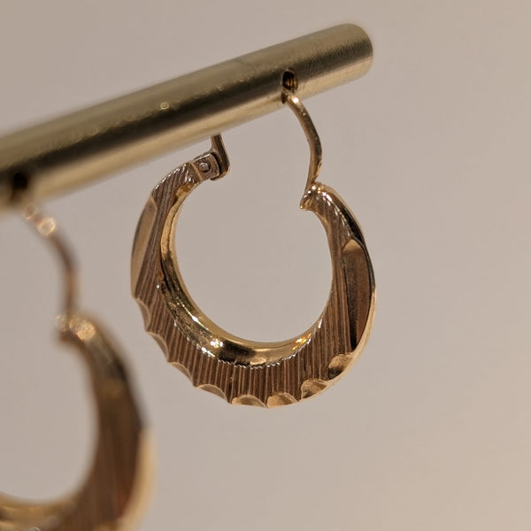 Boucles d'oreilles  en or jaune 18 carats Poids - 1.98 Grs