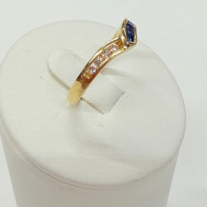 Bague en Or Jaune 18 K avec Diamants et Saphir