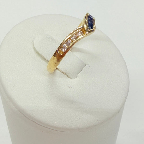 Bague en Or Jaune 18 K avec Diamants et Saphir