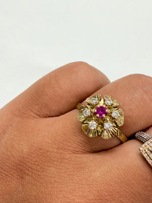 Bague Chou en Or jaune 18k avec rubis et zirconiums