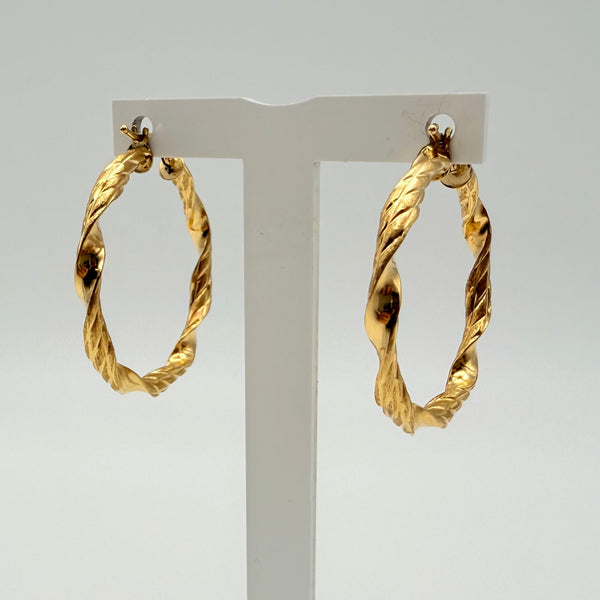 Boucles d'oreilles créoles en or jaune 18K 3.2 Grs