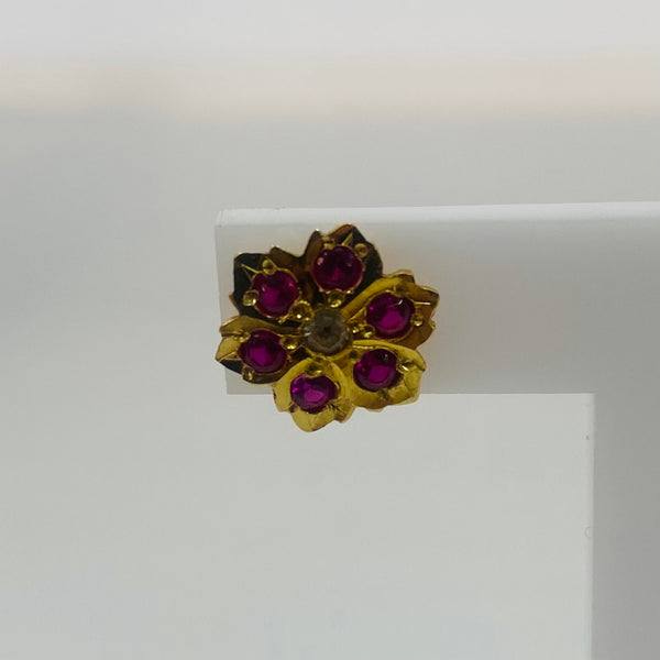 Boucles d'oreilles en or jaune avec pierres roses