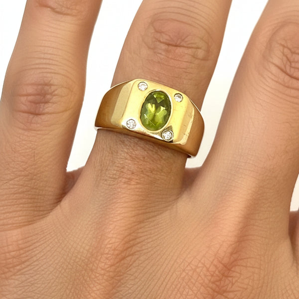 Bague Chevalière Or Jaune 18K avec Diamants et Péridot - T57 - 8gr