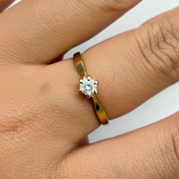 Solitaire en Or Jaune 18k avec Diamant