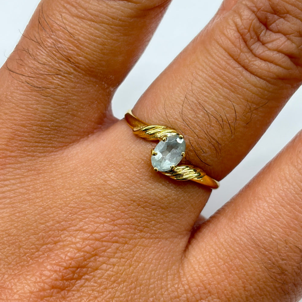 Bague d'Aigue Marine en Or Jaune 750/100