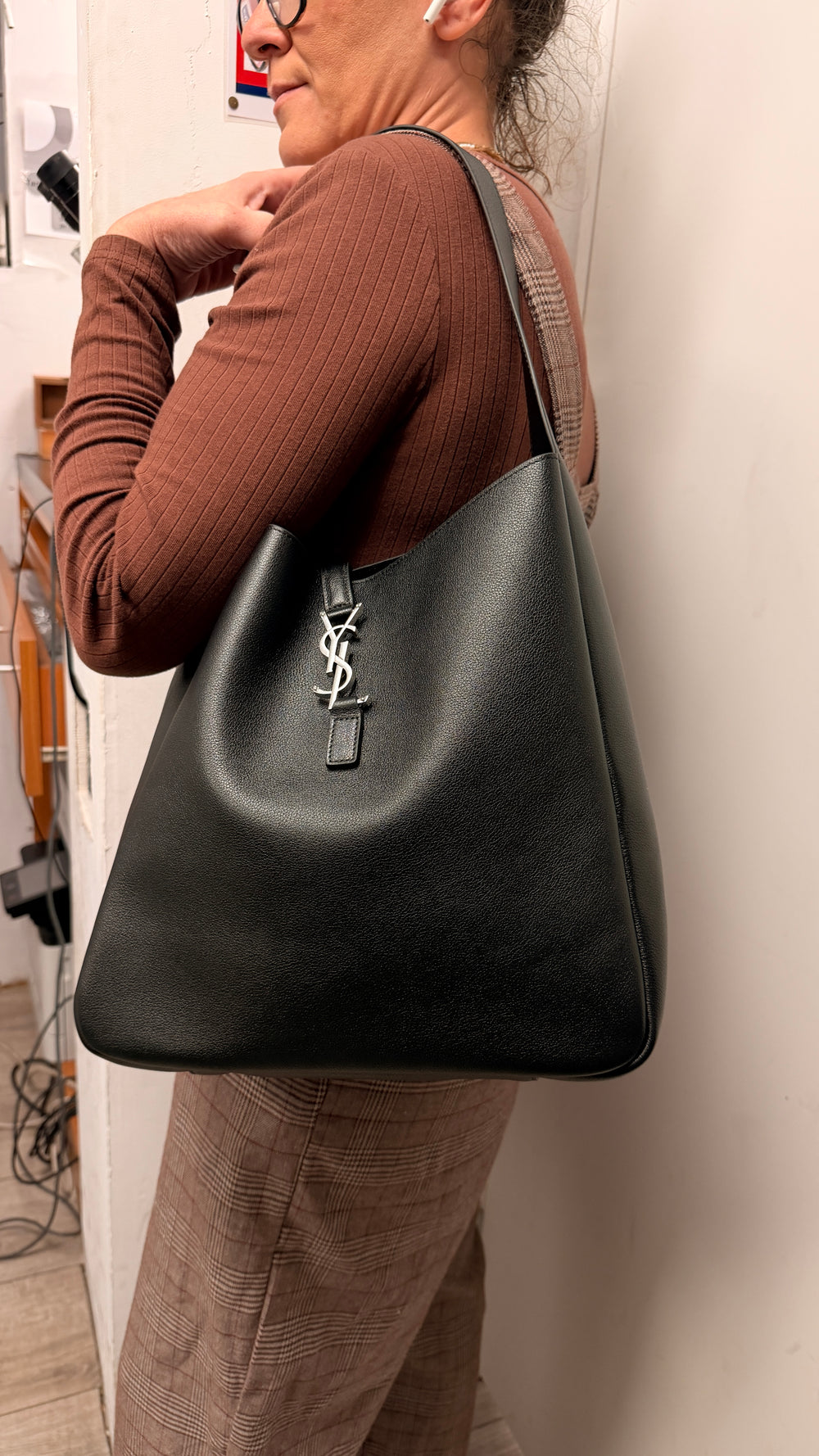 Sac à main Yves Saint Laurent 5 à 7 Noir en cuir