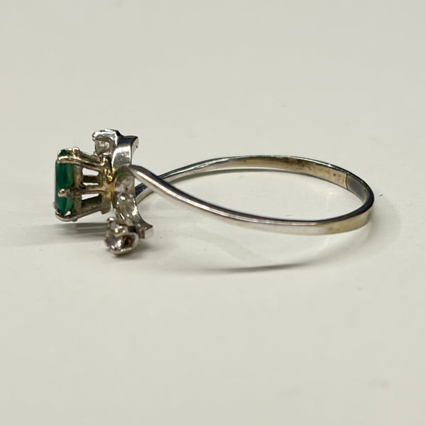 Bague empierrée en Or Gris 18 K