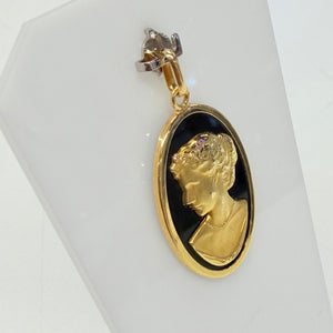 Camée en or jaune 18 K - 2.17 G