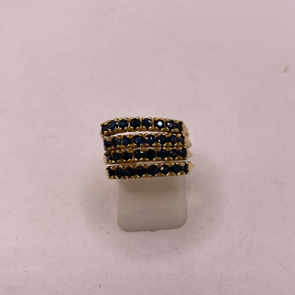 Bagues en or jaune 18 K avec saphir