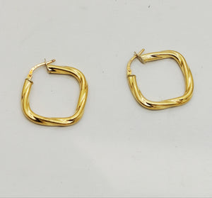 Boucles d'oreilles créoles en or jaune 18K 1.70 Grs