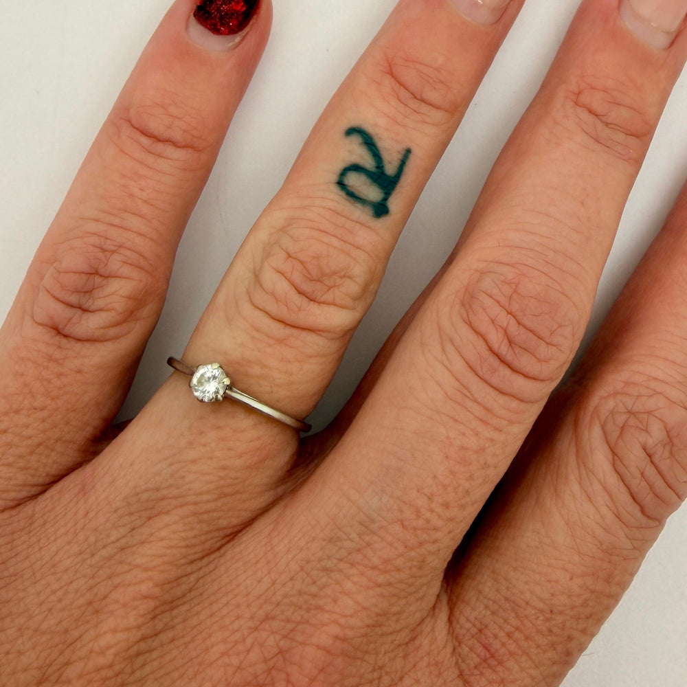 Bague Solitaire en Or Blanc 18K - Taille 48