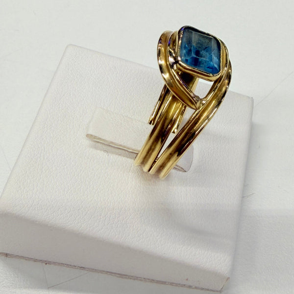 Bagues en or jaune 18 K avec topaze