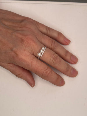 Bague en Or Blanc 18K avec Perles et Zirconiums