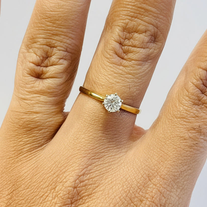 Superbe Bague Solitaire en Or Jaune 18K - 1.48Grs - T56