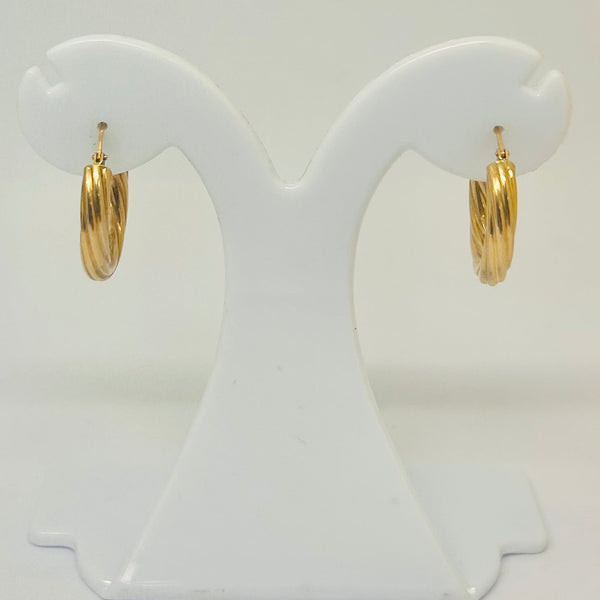 Boucles d'oreilles créoles en or jaune 18K