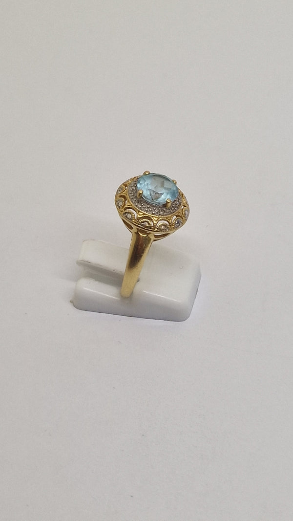 Bague en Or jaune 18K avec Aigue Marine