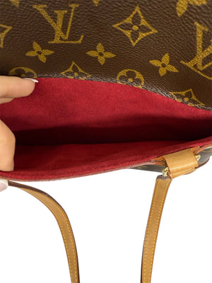Sac à main Louis Vuitton Coussin marron