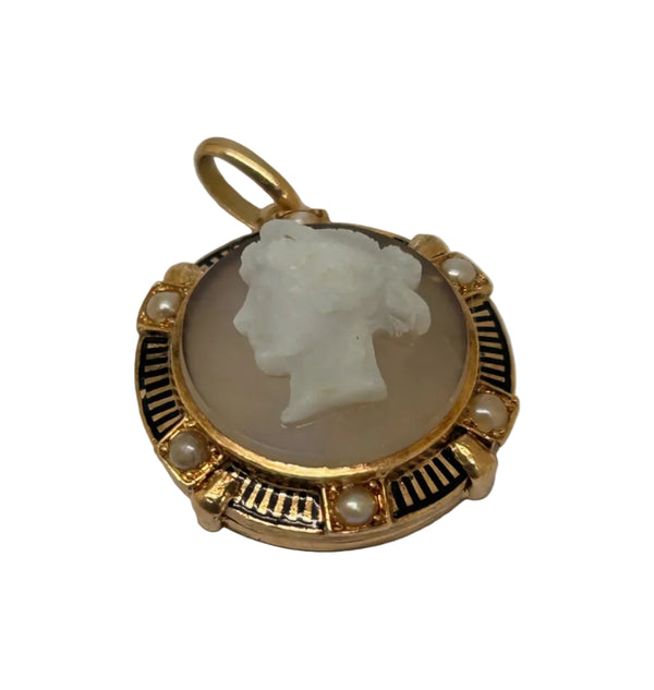 Pendentif Camée en Or Jaune et Perles 18K