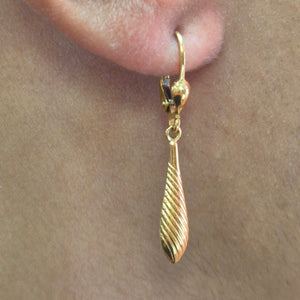 Boucles d'oreilles en or jaune 18 carats Poids -2.15 Grs