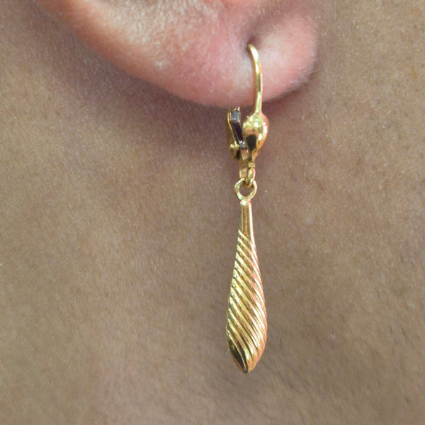 Boucles d'oreilles en or jaune 18 carats Poids -2.15 Grs