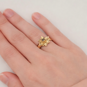 Bague Marguerite en Or Jaune 18K avec Zirconium Poids: 2.66 Grs - Taille 57