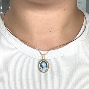 Pendentif en Or Jaune Motif Camée Fond Bleu 18K - 2.49G