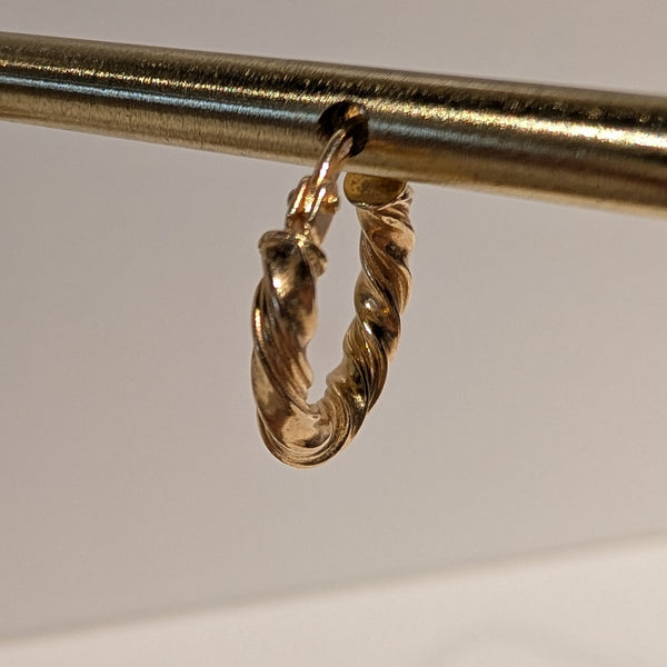 Boucles d'oreilles créoles en or jaune 18K
