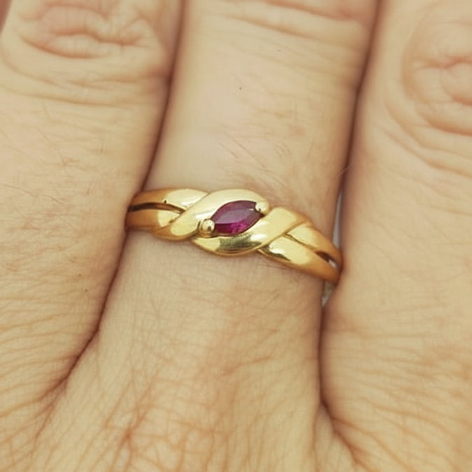 Bague Or Jaune 18K avec Rubis - T 59 - 1.46gr