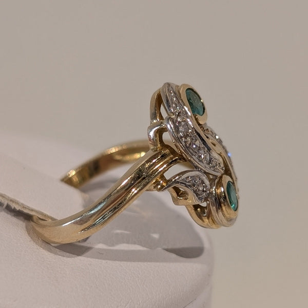 Bague Ancienne en Or Jaune avec Diamants et Emeraude 18k