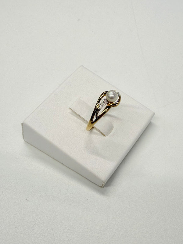 Bague en or 18k avec perle d'eau douce