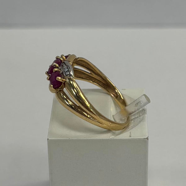 Bague en or 18 carats avec 3 pierres  naturelles
