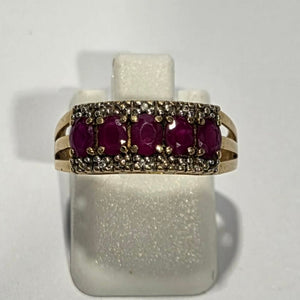 Bague en Or 18 Carats avec 5 Rubis