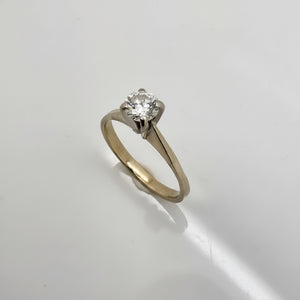 Bague solitaire en or blanc 18K - 2.75 G