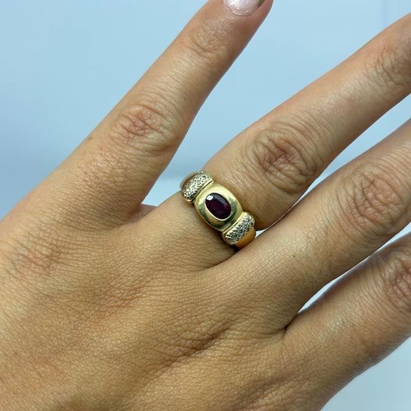 Bague Tank en Or Jaune avec Rubis & Diamants 18K