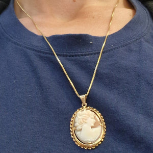 Pendentif Camée en Or Jaune 18K 4.54 Grs