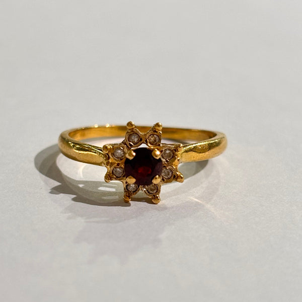 Bague Marguerite en Or Jaune avec Diamants et Pierres